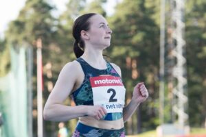 Reetta Hurske käänsi katseita salilla – treeniliike tiputti leukoja lattiaan Reetta Hurske käänsi katseita salilla – treeniliike tiputti leukoja lattiaan