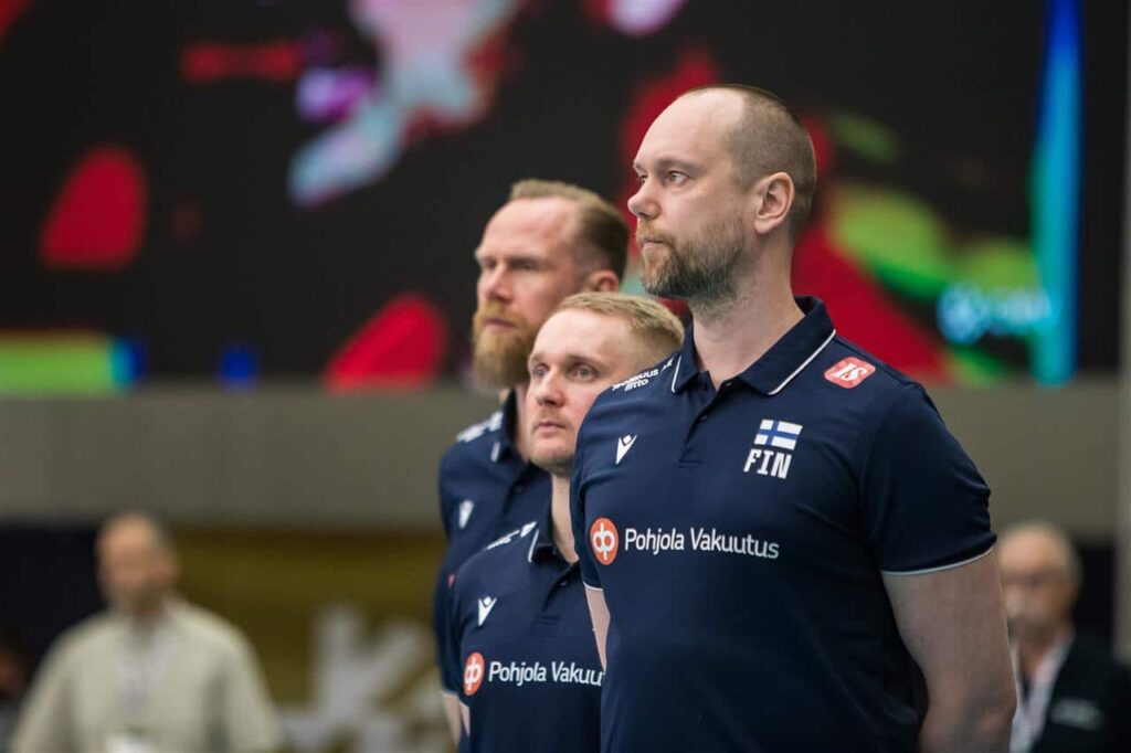 Suomen lentopallomaajoukkueen päävalmentajalta Olli Kunnarilta tylyä vihjailua EM-vastustajasta Suomen lentopallomaajoukkueen päävalmentajalta Olli Kunnarilta tylyä vihjailua EM-vastustajasta