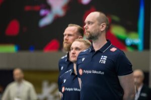 Suomen lentopallomaajoukkueen päävalmentajalta Olli Kunnarilta tylyä vihjailua EM-vastustajasta