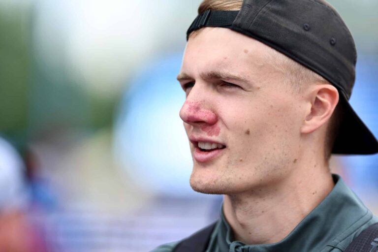 Keihästähti Oliver Helander esitteli muskeleitaan