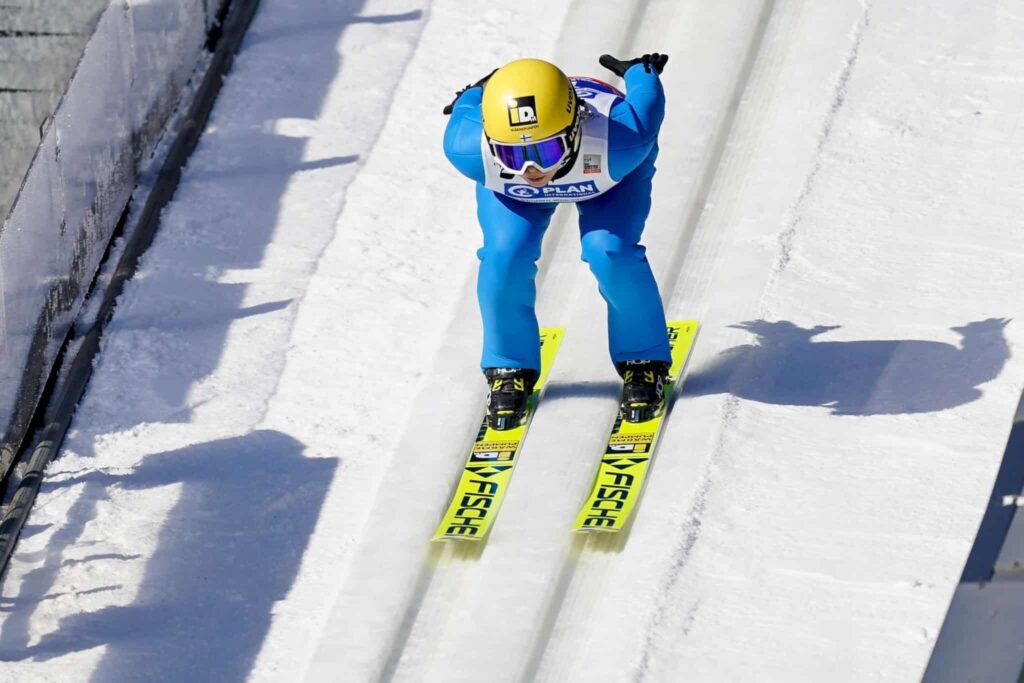 Suomalaiset kaukana kärjestä mäkihypyn maailmancupissa
