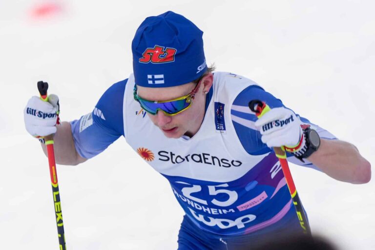 Remi Lindholm loistavassa vedossa ystävänsä kanssa