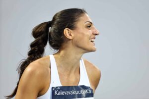 Kolme sanaa olivat liikaa – Nooralotta Neziri laittoi vastapalloon