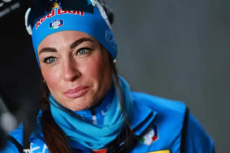 Dorothea Wierer ja hiihtomies jakoivat yhteisen hetken