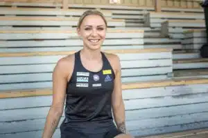 Annimari Korte häkeltyi kysymyksestä kaupan kassalla