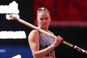 Wilma Murto ällisteli Elina Lampelan touhua Wilma Murto ällisteli Elina Lampelan touhua