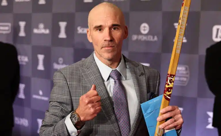 Aleksi Valavuori lähti ovet paukkuen Urheilugaalasta – uhosi tälle ”toopelle”