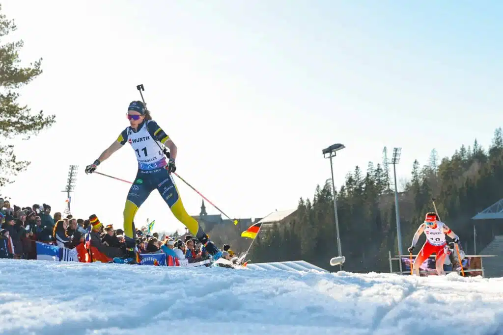 Elvira Öberg lausui Suvi Minkkisen kannalta kolkkoa tekstiä