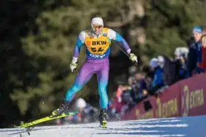 Ruotsin hiihtotähti lähestyi venäläishiihtäjää maailmancupin kulisseissa – teki poikkeuksellisen eleen Ruotsin hiihtotähti lähestyi venäläishiihtäjää maailmancupin kulisseissa – teki poikkeuksellisen eleen