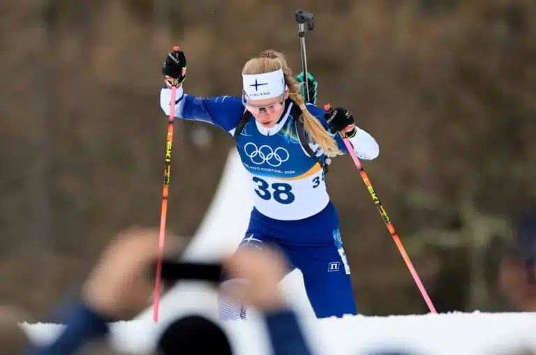 Suvi Minkkinen teki rajun tempun maailmancupin kisassa – näin hän selitti asian