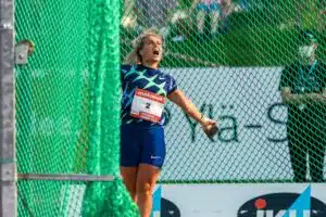 Moukarinaisen elämä synkkeni hetkessä – "Emme koskaan tiedä, mitä seuraavaksi tapahtuu" Moukarinaisen elämä synkkeni hetkessä – ”Emme koskaan tiedä, mitä seuraavaksi tapahtuu”