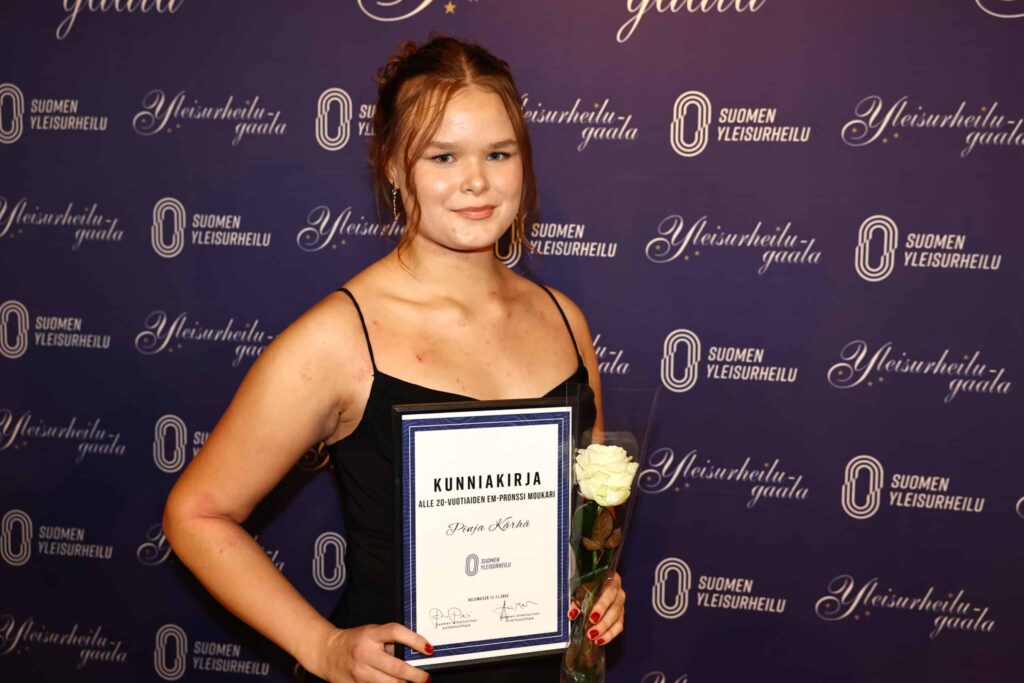 Suomalainen moukarinainen heitti maailman ykköseksi – "En ole yhtään tyytyväinen" Suomalainen moukarinainen heitti maailman ykköseksi – ”En ole yhtään tyytyväinen”