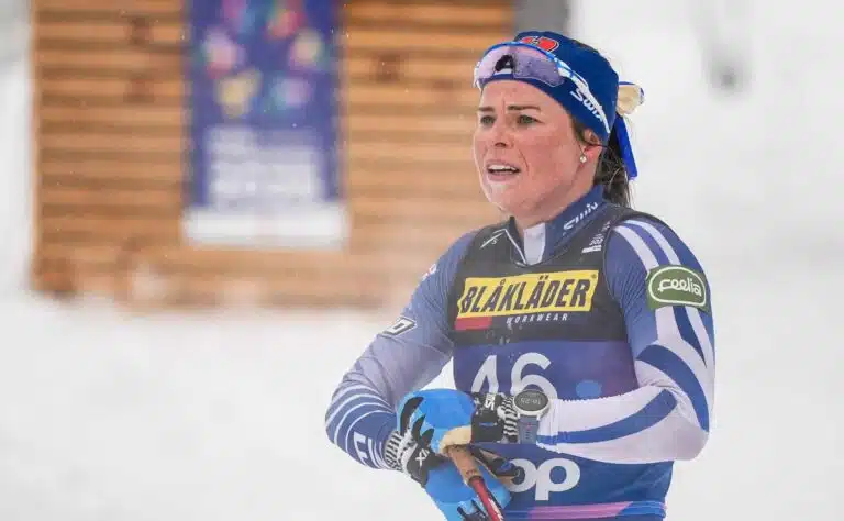 Krista Pärmäkoski läksytti Viaplayn toimittajaa kameroiden edessä