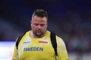 Suuri suru varjostaa Daniel Ståhlin Ruotsi-ottelua Suuri suru varjostaa Daniel Ståhlin Ruotsi-ottelua