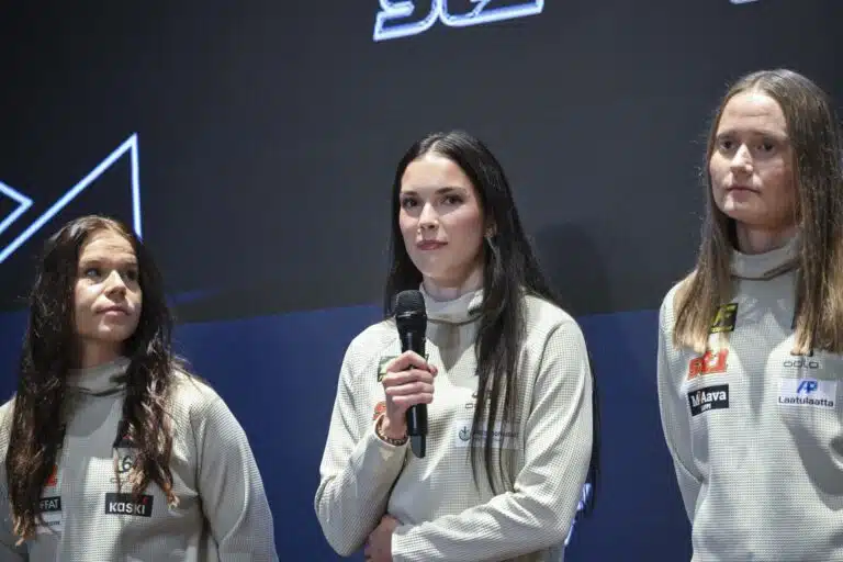 Jasmi Joensuu, Jasmin Kähärä ja Johanna Matintalo